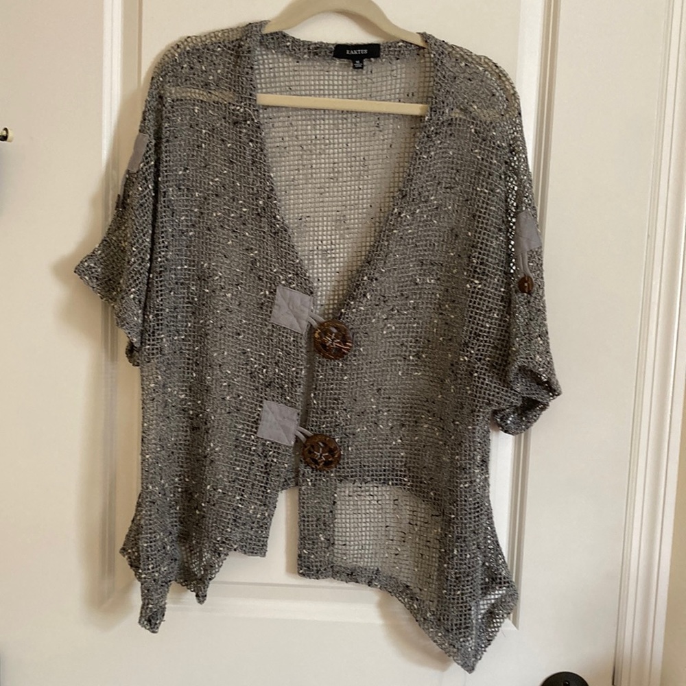 Kakus open-weave top